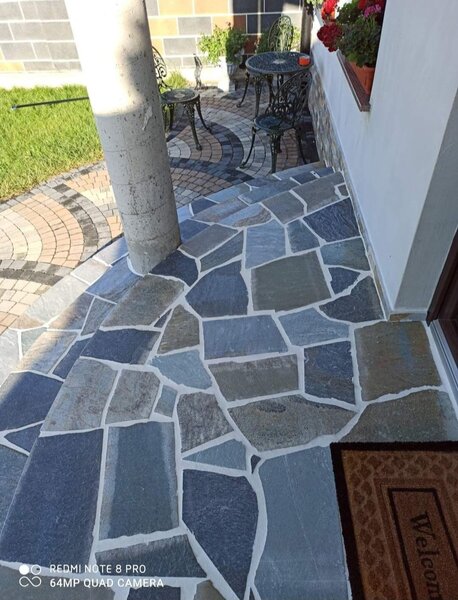 Montaj piatra si vanzare