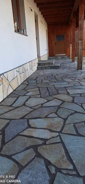 Montaj piatra si vanzare